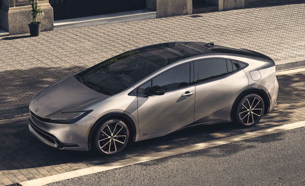 Toyota Unveils New Prius, and We're Smitten?