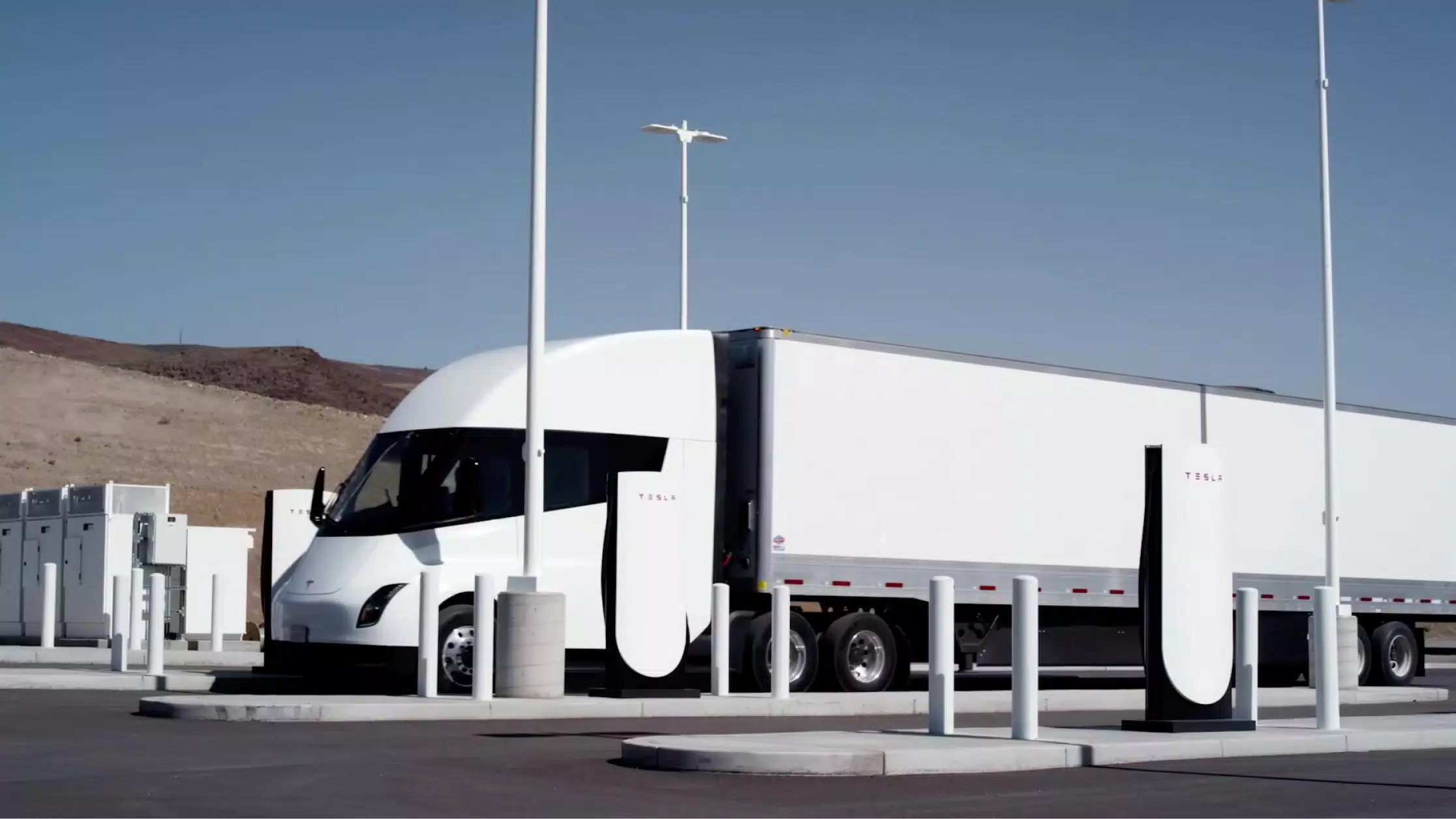 Tesla Semi Truck 500 Miles