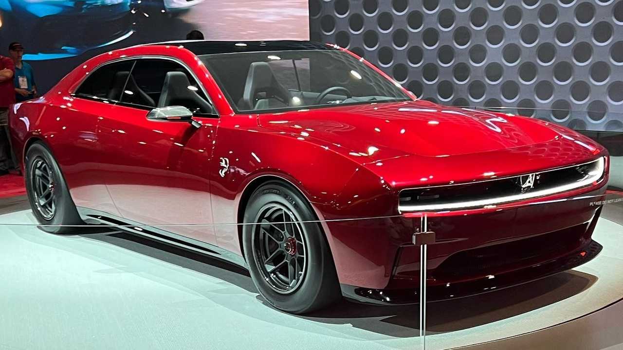 Dodge Charger Daytona SRT Concept previews brand's electrified muscle car