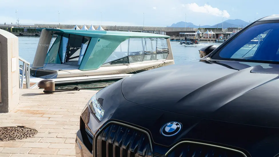 BMW Icon Yacht