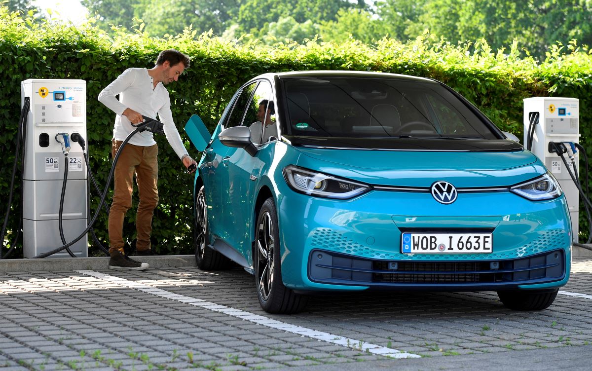 Volkswagen in talks to adopt Tesla's NACS charging plug.