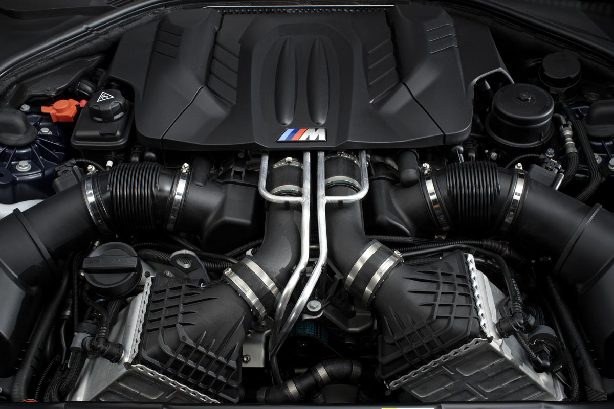 2012 BMW M6 Convertible - Engine